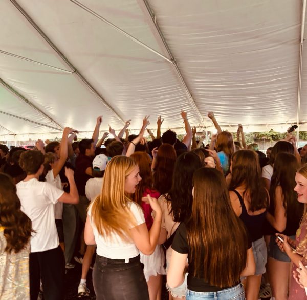 Freshman students enjoy the DJ at the mixer